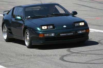 image renault-classic-8-jpg